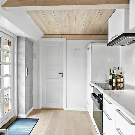 2 Bedroom Cozy In Haarby 度假居